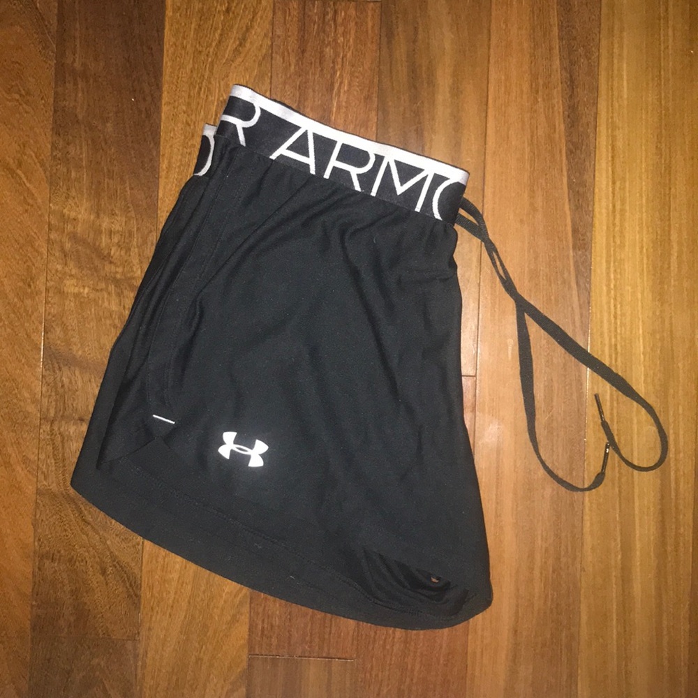 Black under armor athletic shorts